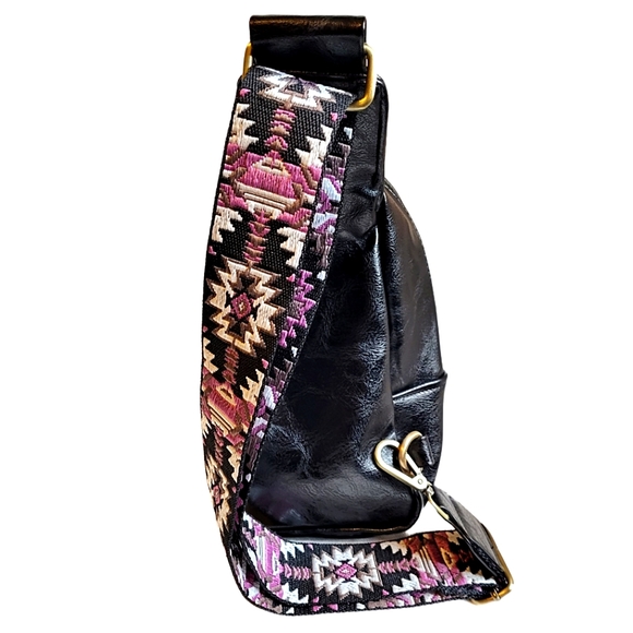 BLACK GUITAR STRAP SLING BAG - Picture 6 of 10